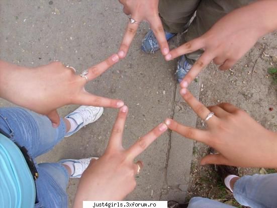 poze noi mana mea acolo *Admina Heny*
